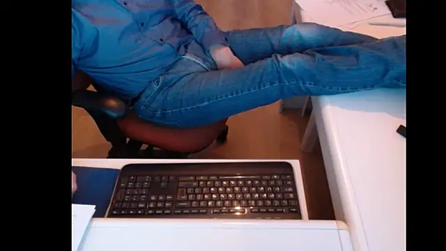 dutchpornking online show from 03/21/25, 05:45