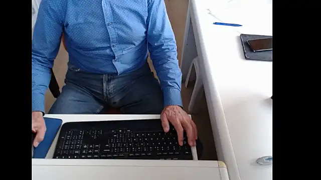 dutchpornking online show from 09/29/25, 07:46