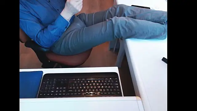 dutchpornking online show from 04/11/26, 07:45