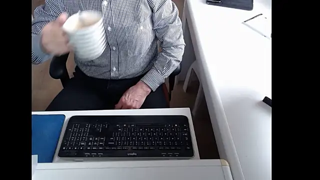 dutchpornking online show from 05/04/26, 06:42