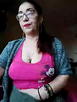 Chriss Tinaa online show from 02/04/25, 06:04