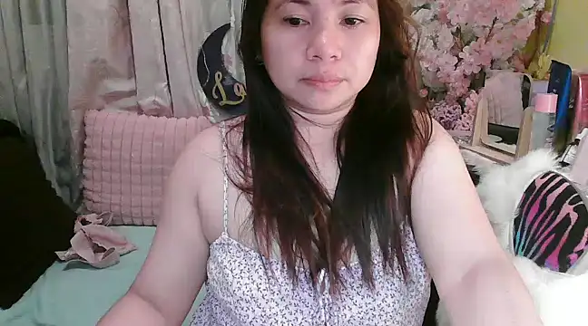Snapshot of OhmyPinay chatting on 12/02/24, 01:58 OhmyPinay online show from 12/02/24, 01:58