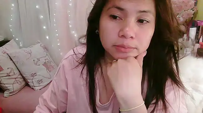 Snapshot of OhmyPinay chatting on 01/27/25, 02:46 OhmyPinay online show from 01/27/25, 02:46