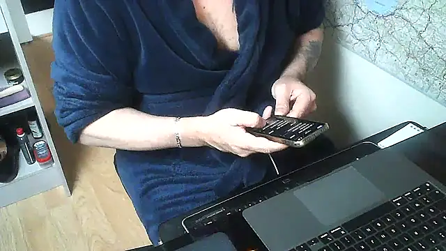 Snapshot of DUDURA@xh chatting on 01/13/25, 08:26 DUDURAxh online show from 01/13/25, 08:26
