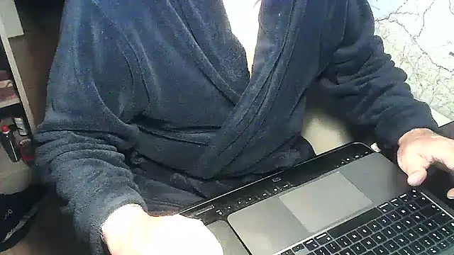 Snapshot of DUDURA@xh chatting on 01/30/25, 07:48 DUDURAxh online show from 01/30/25, 07:48