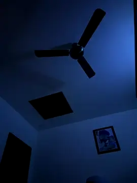 luciferdxm5 online show from 12/23/25, 04:21