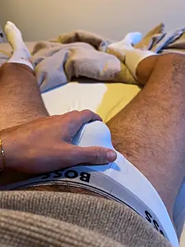 Snapshot of Zacaria25 chatting on 12/02/25, 08:04 Zacaria25 online show from 12/02/25, 08:04