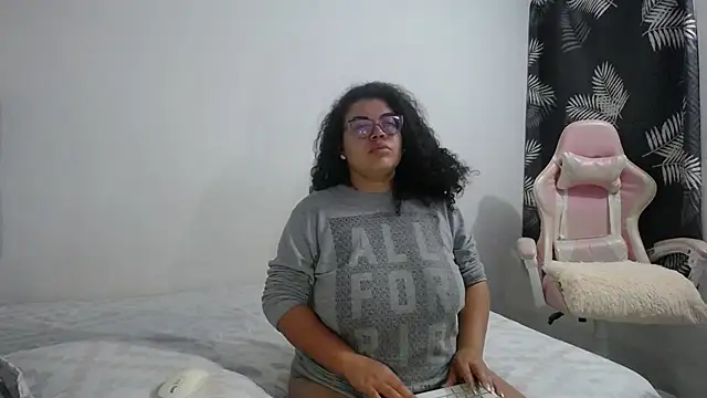 mabigomez00 online show from 02/25/26, 09:19