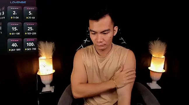 000batman000 online show from 02/28/25, 01:37