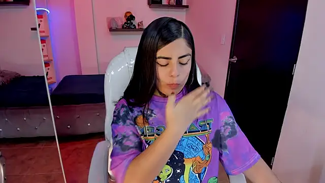 Catalinaa martinez online show from 02/21/25, 08:38