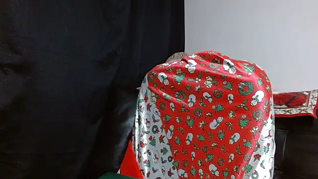 Snapshot of AnnyelinnaLove chatting on 12/28/24, 07:22 AnnyelinnaLove online show from 12/28/24, 07:22