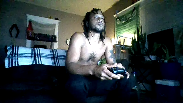 Snapshot of PrettyboyRed chatting on 10/24/25, 03:25 PrettyboyRed online show from 10/24/25, 03:25