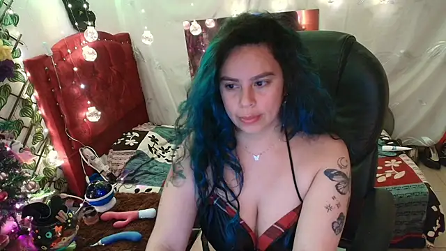 Snapshot of elektra_32 chatting on 01/06/25, 04:58 elektra 32 online show from 01/06/25, 04:58