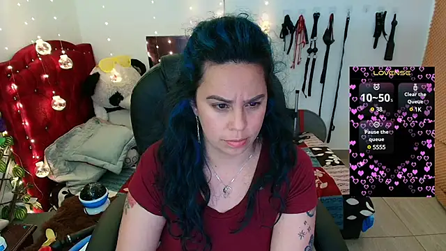 Snapshot of elektra_32 chatting on 02/13/25, 07:24 elektra 32 online show from 02/13/25, 07:24