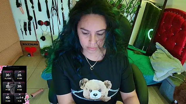 Snapshot of elektra_32 chatting on 09/10/25, 06:02 elektra 32 online show from 09/10/25, 06:02