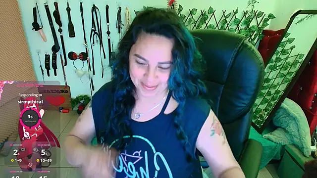 Snapshot of elektra_32 chatting on 09/30/25, 05:23 elektra 32 online show from 09/30/25, 05:23