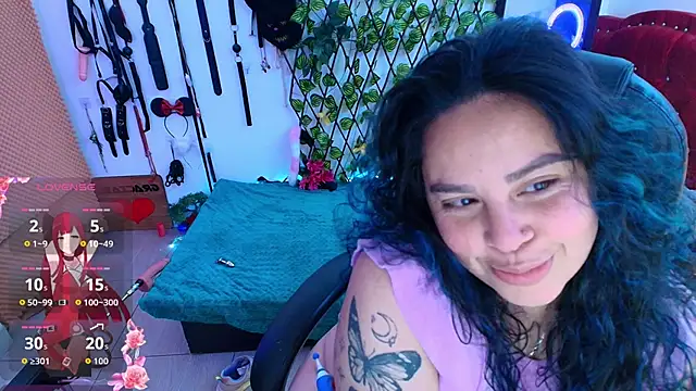 Snapshot of elektra_32 chatting on 10/14/25, 05:08 elektra 32 online show from 10/14/25, 05:08