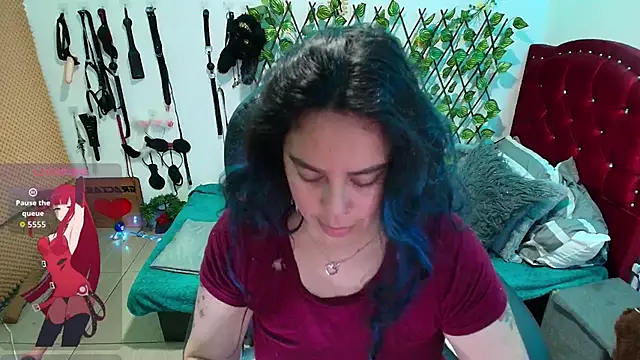 Snapshot of elektra_32 chatting on 11/02/25, 09:28 elektra 32 online show from 11/02/25, 09:28