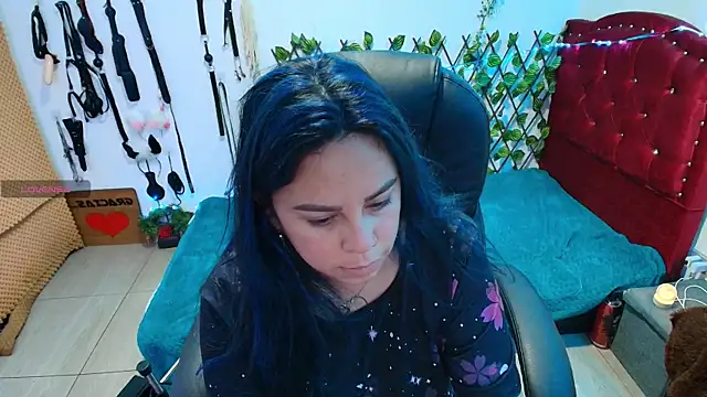 Snapshot of elektra_32 chatting on 11/13/25, 09:41 elektra 32 online show from 11/13/25, 09:41