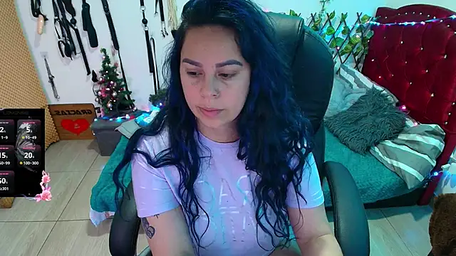 Snapshot of elektra_32 chatting on 12/02/25, 11:48 elektra 32 online show from 12/02/25, 11:48