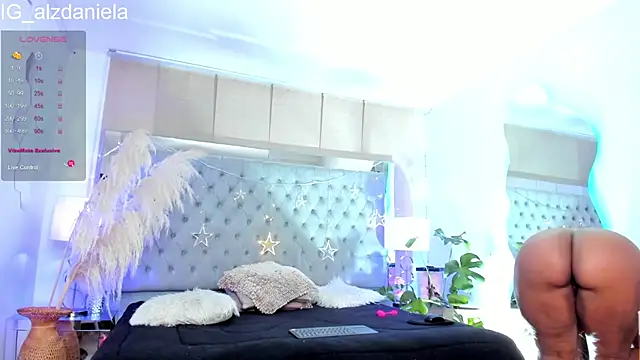 Snapshot of Kaitlyn_Brwon chatting on 10/01/25, 05:46 Kaitlyn Brwon online show from 10/01/25, 05:46
