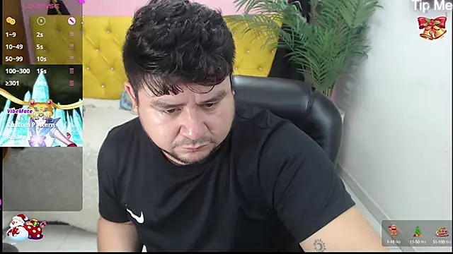 Snapshot of oso_dirty_ chatting on 12/12/24, 05:26 oso dirty online show from 12/12/24, 05:26