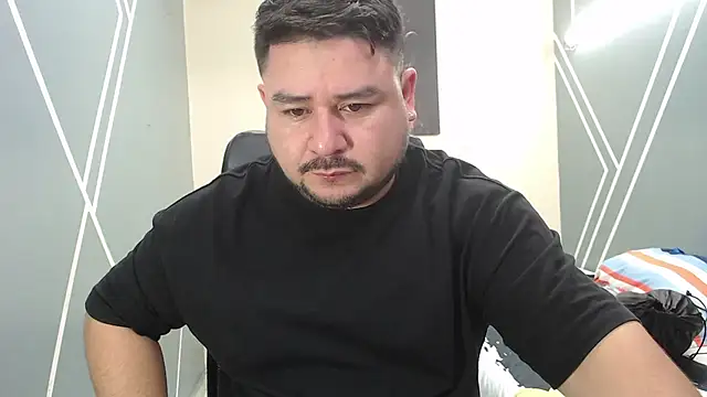 Snapshot of oso_dirty_ chatting on 01/19/25, 05:18 oso dirty online show from 01/19/25, 05:18