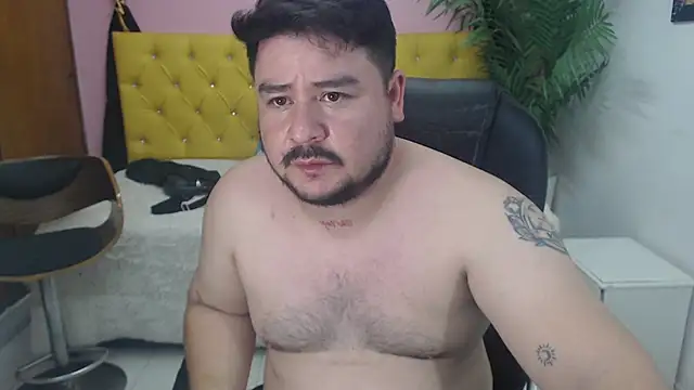 Snapshot of oso_dirty_ chatting on 02/21/25, 05:31 oso dirty online show from 02/21/25, 05:31