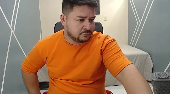 Snapshot of oso_dirty_ chatting on 02/28/25, 05:37 oso dirty online show from 02/28/25, 05:37