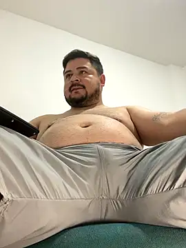 oso dirty  online show from 11/15/25, 06:26