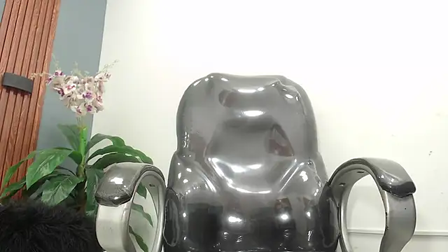 oso dirty  online show from 03/31/26, 05:35