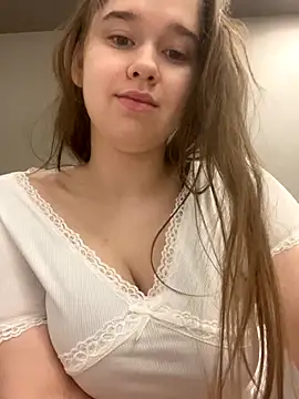 HornyGirlH online show from 12/16/25, 02:05