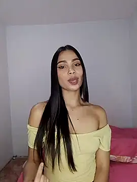 Snapshot of iamemmablake chatting on 07/26/26, 03:47 iamemmablake online show from 07/26/26, 03:47