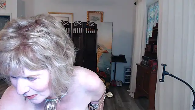 SindeeDix online show from 05/02/26, 12:43