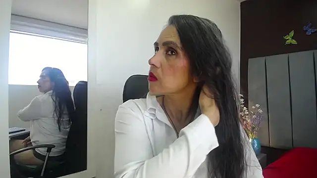 Snapshot of moxa_hot chatting on 12/03/25, 03:10 moxa hot online show from 12/03/25, 03:10