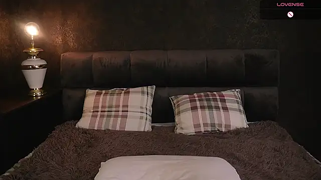 Snapshot of LinoAdaro chatting on 09/14/25, 04:22 LinoAdaro online show from 09/14/25, 04:22