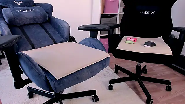 hotblonds online show from 02/02/26, 12:15