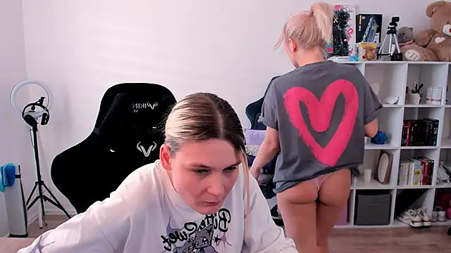 hotblonds online show from 02/06/26, 11:46