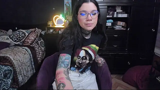 Snapshot of Lilmarieee chatting on 01/17/25, 10:01 Lilmarieee online show from 01/17/25, 10:01