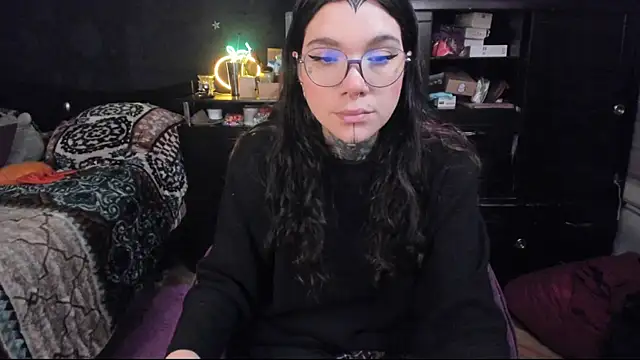 Snapshot of Lilmarieee chatting on 02/12/25, 09:43 Lilmarieee online show from 02/12/25, 09:43