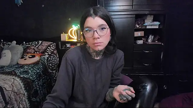 Snapshot of Lilmarieee chatting on 02/13/25, 09:27 Lilmarieee online show from 02/13/25, 09:27