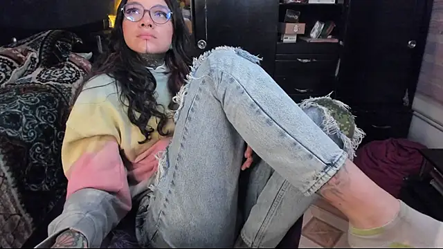 Snapshot of Lilmarieee chatting on 02/19/25, 01:51 Lilmarieee online show from 02/19/25, 01:51