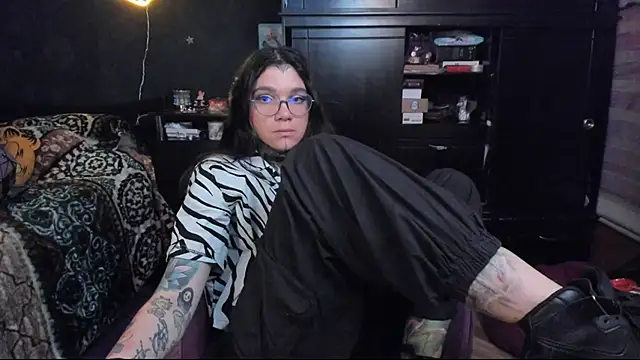 Snapshot of Lilmarieee chatting on 03/12/25, 12:20 Lilmarieee online show from 03/12/25, 12:20