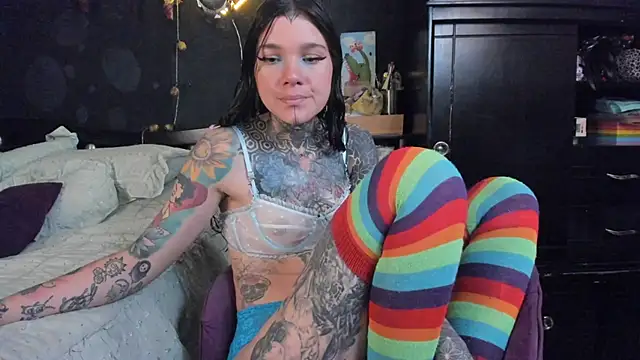 Snapshot of Lilmarieee chatting on 11/07/25, 03:56 Lilmarieee online show from 11/07/25, 03:56