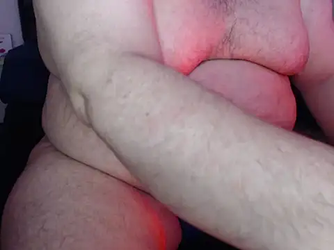 Snapshot of danypalmer chatting on 12/16/25, 05:12 danypalmer online show from 12/16/25, 05:12