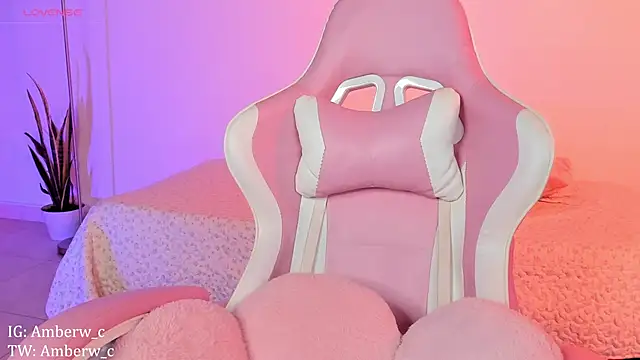 Snapshot of Ambeerouse chatting on 01/04/25, 02:25 Ambeerouse online show from 01/04/25, 02:25