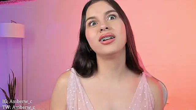 Snapshot of Ambeerouse chatting on 01/14/25, 04:25 Ambeerouse online show from 01/14/25, 04:25