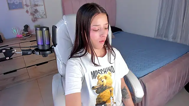 Amaia Daniells online show from 02/25/25, 03:09