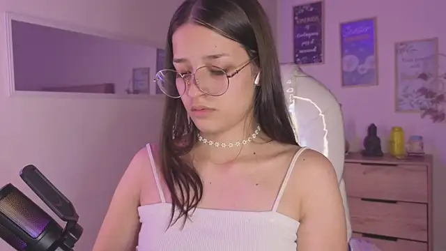 Amaia Daniells online show from 10/05/25, 03:49