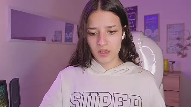 Amaia Daniells online show from 10/17/25, 03:53